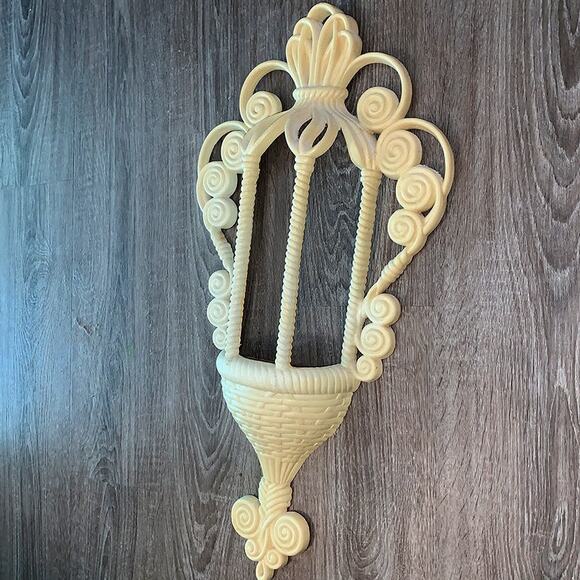 Vintage 1970s Burwood (1628) Hollywood Regency Faux Rattan Wall Pocket Planter - Picture 8 of 9